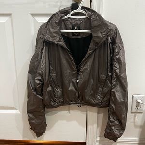 Athleta Metallic Legend Luxe Crop Half Zip Jacket CR-FLMM Medium Allyson Felix M